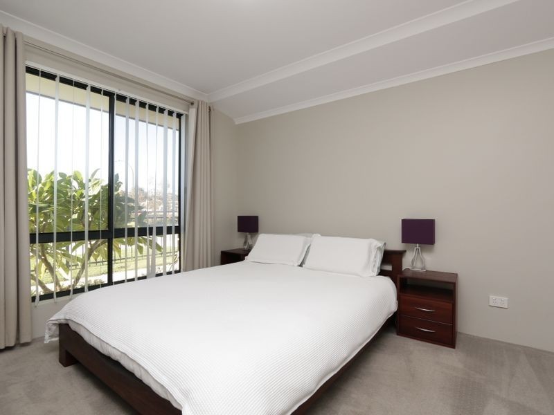 28 Figbird Way, Southern River WA 6110