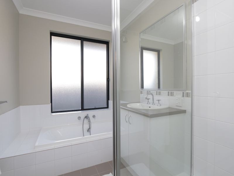 28 Figbird Way, Southern River WA 6110