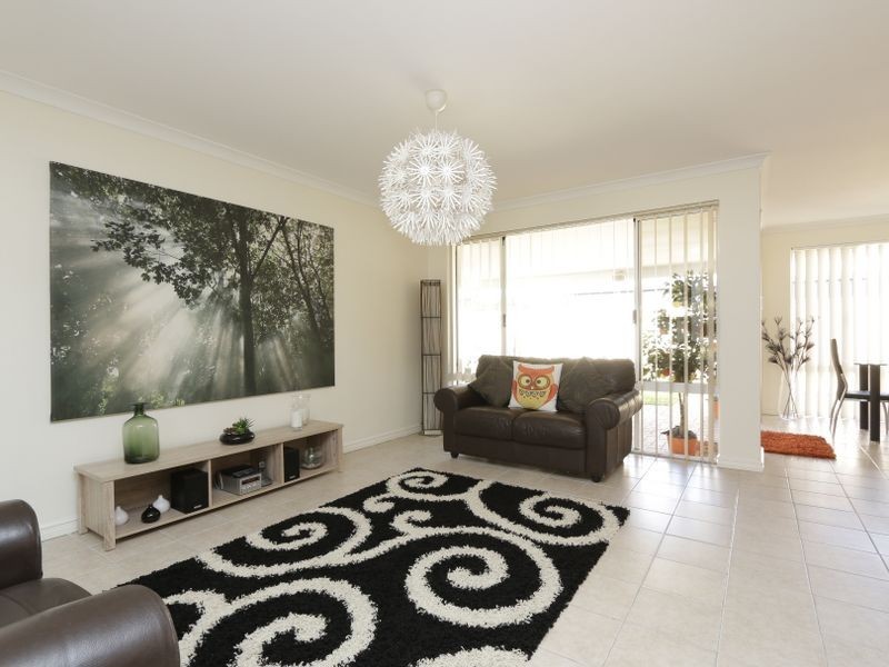 12 Alpina Bend, Canning Vale WA 6155