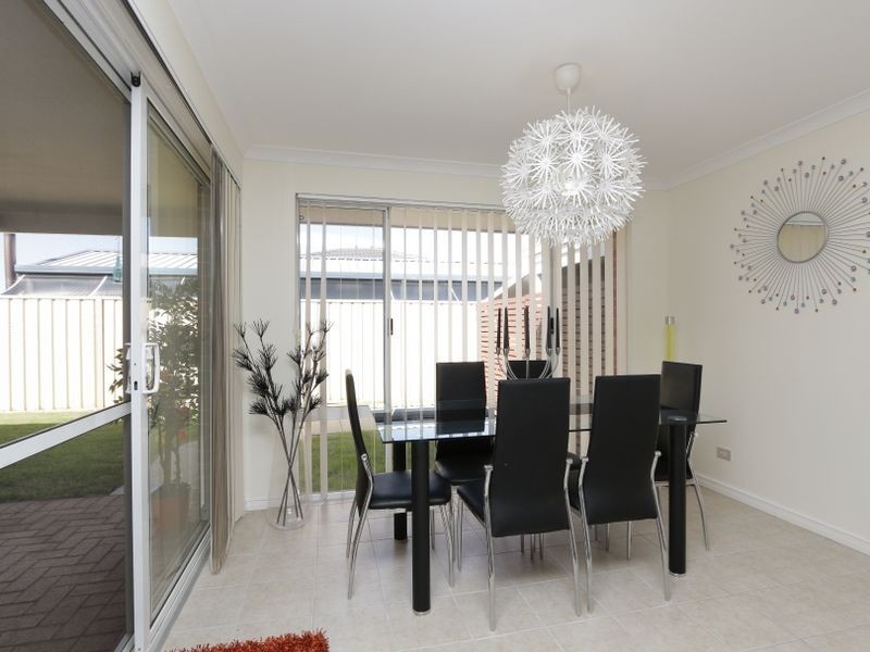 12 Alpina Bend, Canning Vale WA 6155