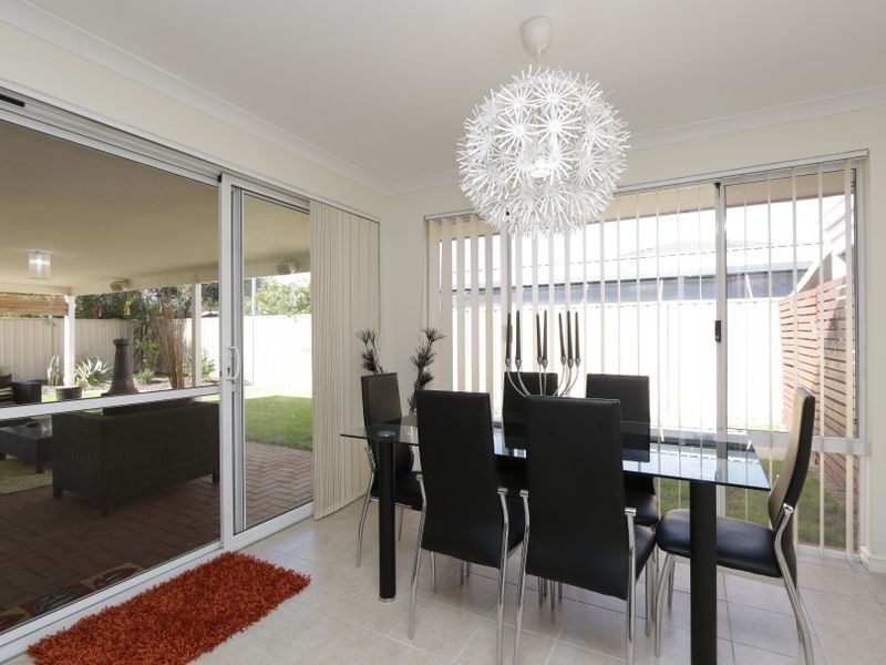 12 Alpina Bend, Canning Vale WA 6155