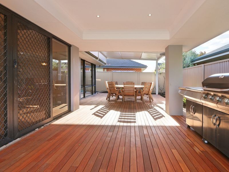 18 Glenorchy Road, Southern River WA 6110