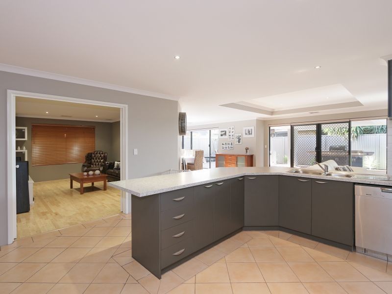 18 Glenorchy Road, Southern River WA 6110