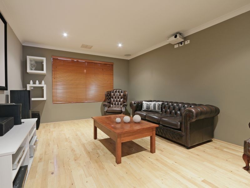 18 Glenorchy Road, Southern River WA 6110