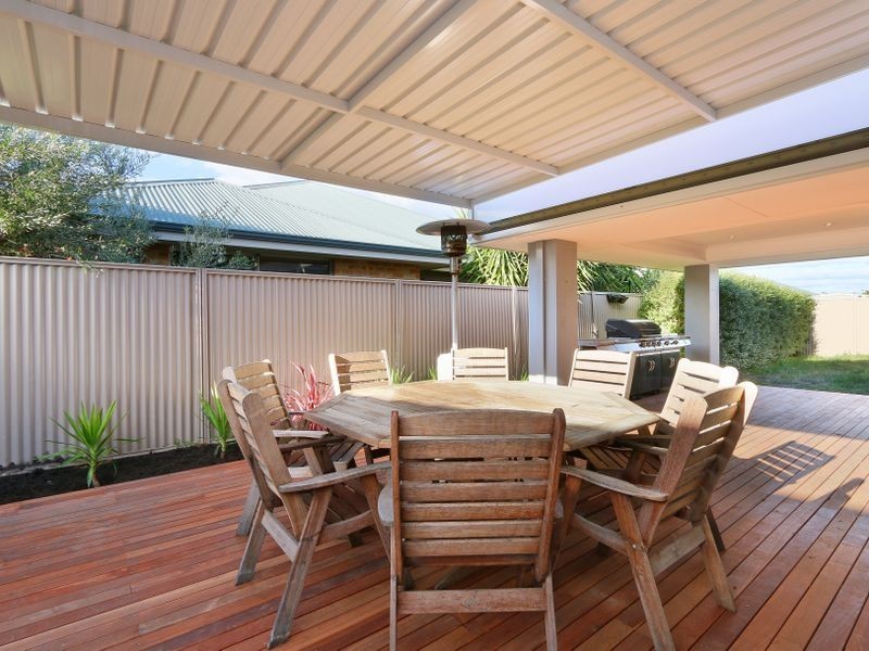 18 Glenorchy Road, Southern River WA 6110