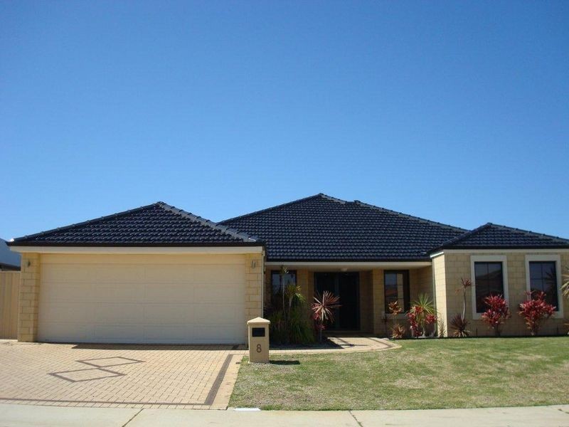 8 Cuthbert Street, Canning Vale WA 6155