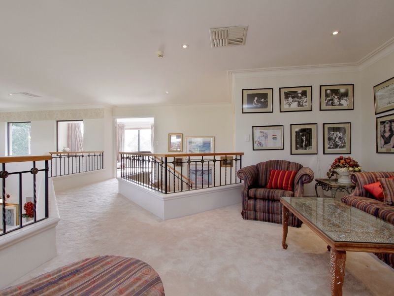 17 Sanctuary Avenue, Canning Vale WA 6155