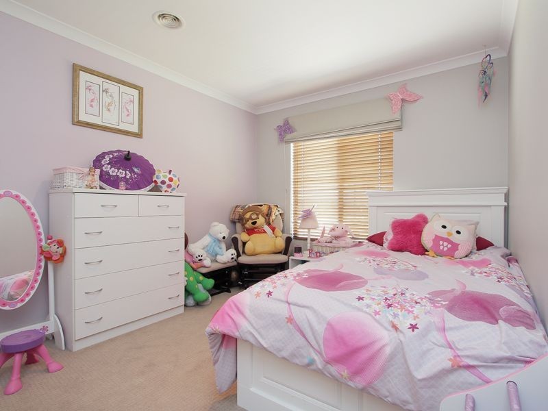 1 Roebuck Avenue, Canning Vale WA 6155
