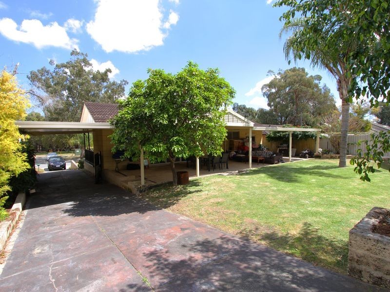 16 Culligan Road, Thornlie WA 6108