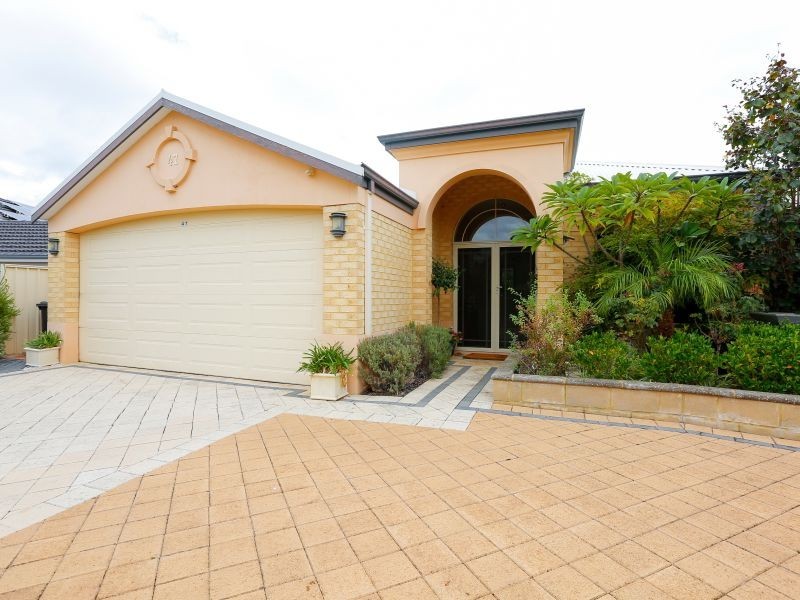 47 Waterperry Drive, Canning Vale WA 6155