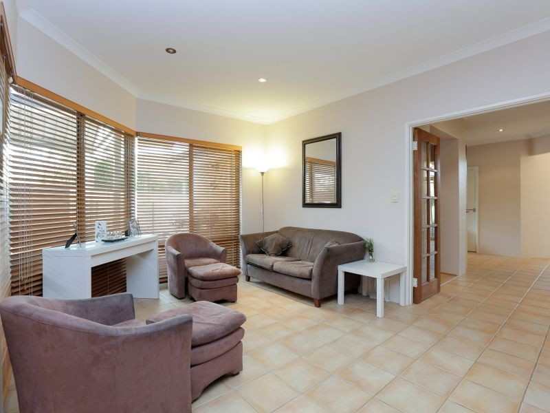 47 Waterperry Drive, Canning Vale WA 6155