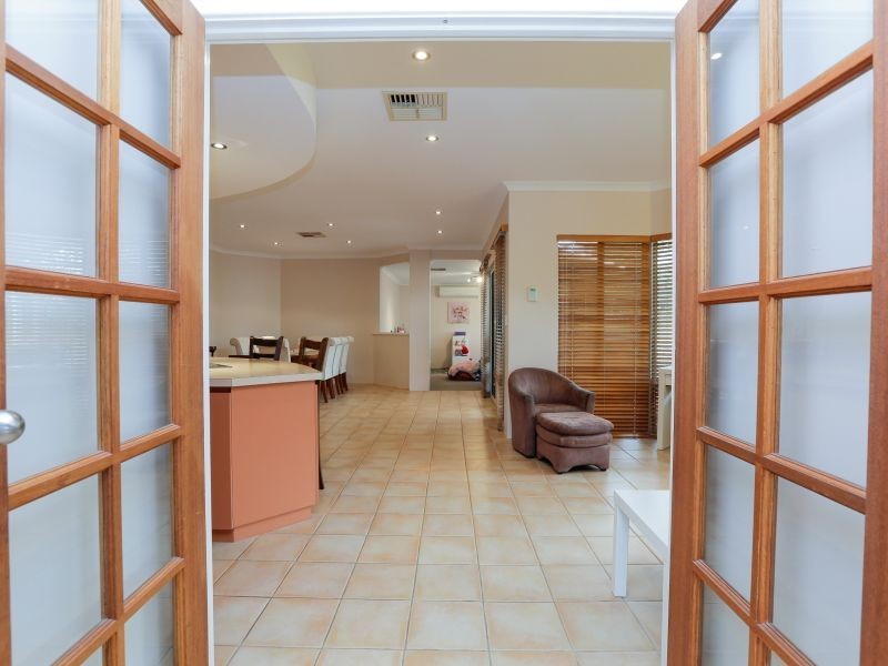 47 Waterperry Drive, Canning Vale WA 6155