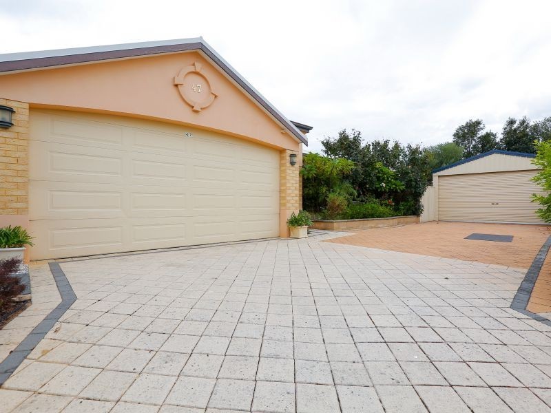 47 Waterperry Drive, Canning Vale WA 6155