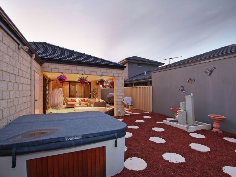 13 Codrington Street, Southern River WA 6110