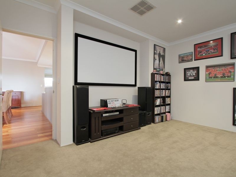 16 Glenorchy Road, Southern River WA 6110