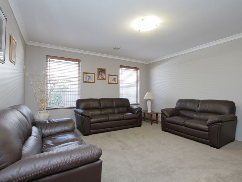 16 Glenorchy Road, Southern River WA 6110