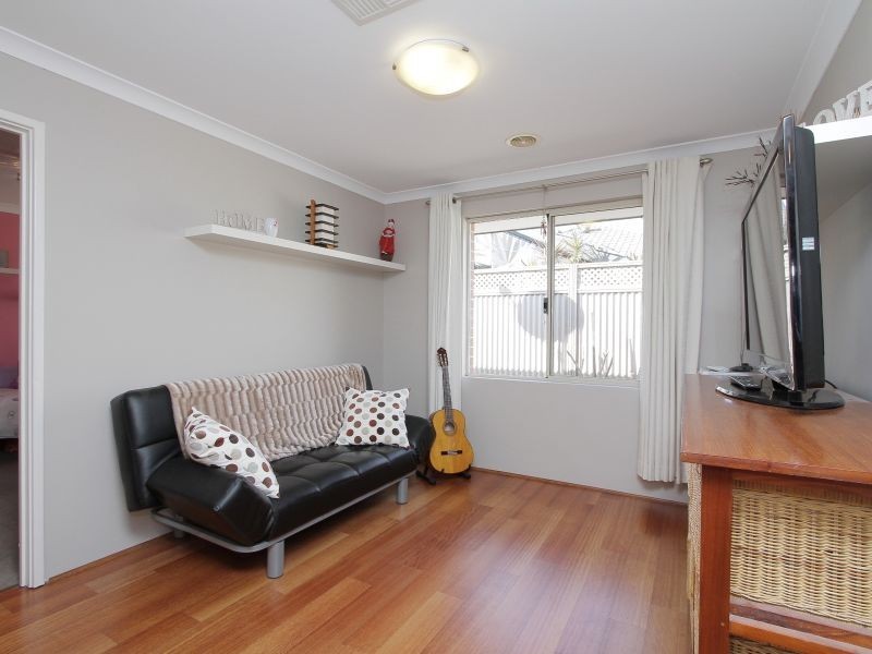 16 Glenorchy Road, Southern River WA 6110