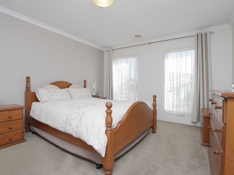 16 Glenorchy Road, Southern River WA 6110