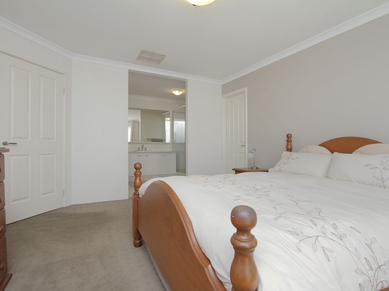 16 Glenorchy Road, Southern River WA 6110