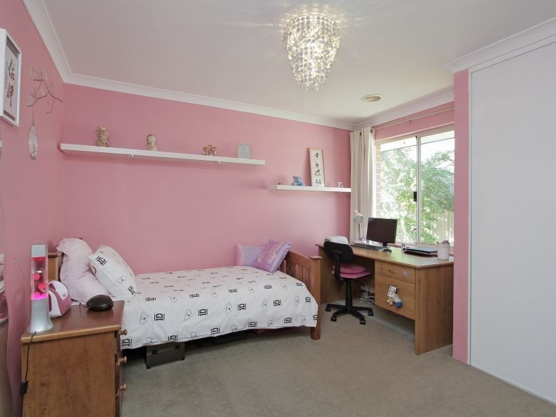 16 Glenorchy Road, Southern River WA 6110