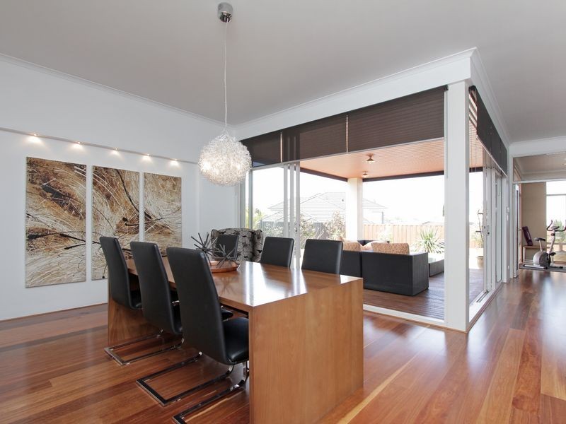 10 Samphire Road, Canning Vale WA 6155