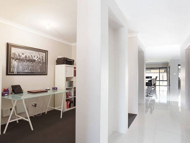 9 Rawlinson Way, Southern River WA 6110