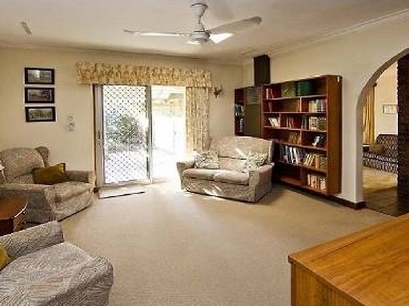 67 Berehaven Avenue, Thornlie WA 6108