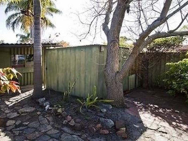 67 Berehaven Avenue, Thornlie WA 6108