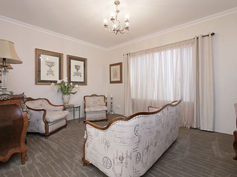 27 Linkwater Pass, Southern River WA 6110