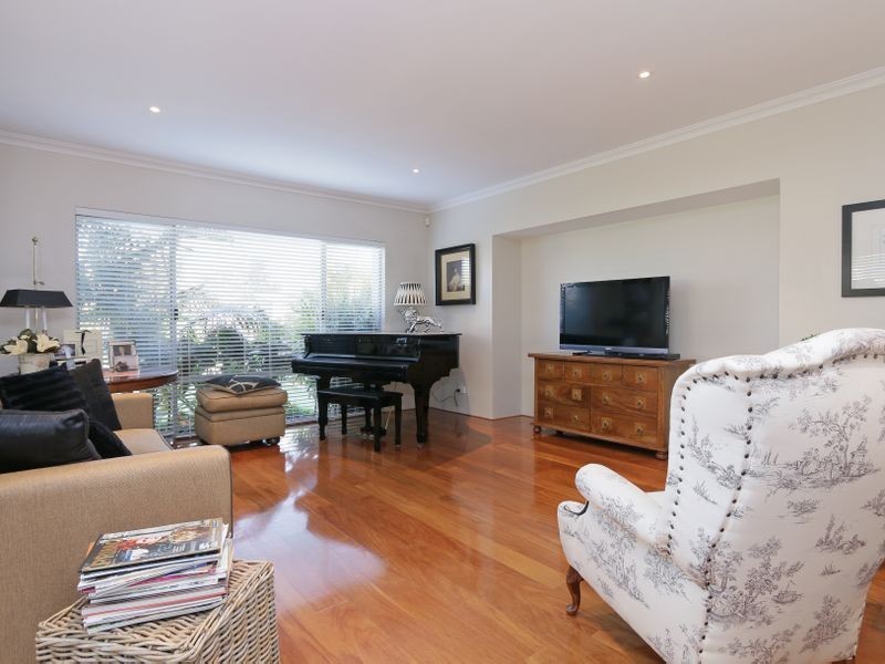 27 Linkwater Pass, Southern River WA 6110