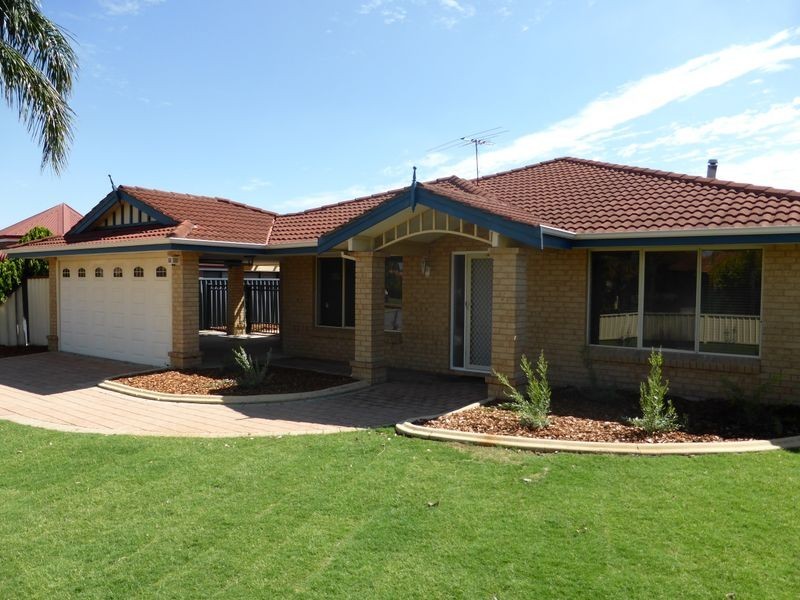 19 Tarragon Place, Thornlie WA 6108