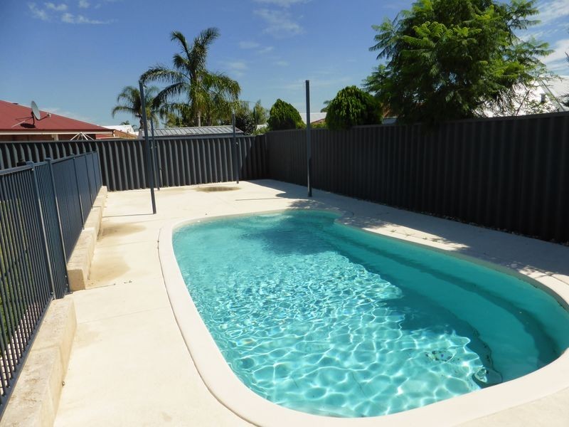 19 Tarragon Place, Thornlie WA 6108