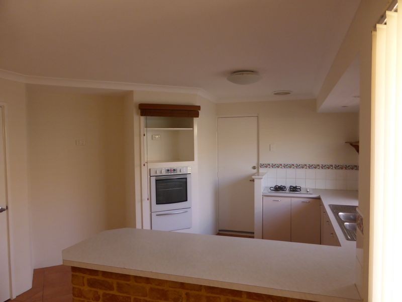 19 Tarragon Place, Thornlie WA 6108