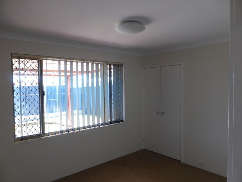 19 Tarragon Place, Thornlie WA 6108