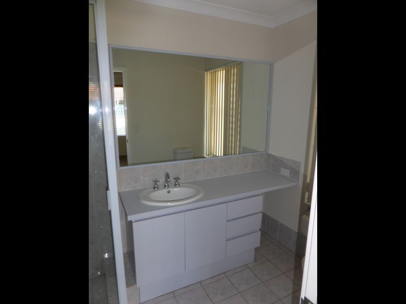 19 Tarragon Place, Thornlie WA 6108