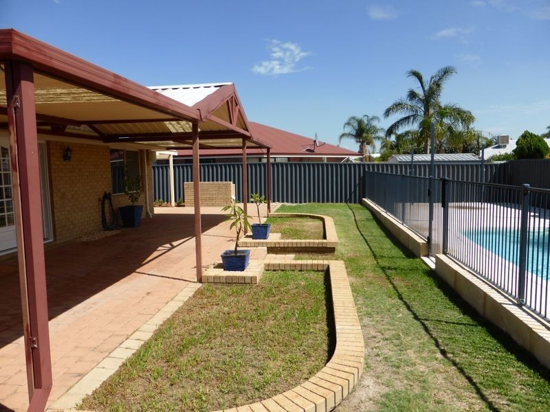 19 Tarragon Place, Thornlie WA 6108