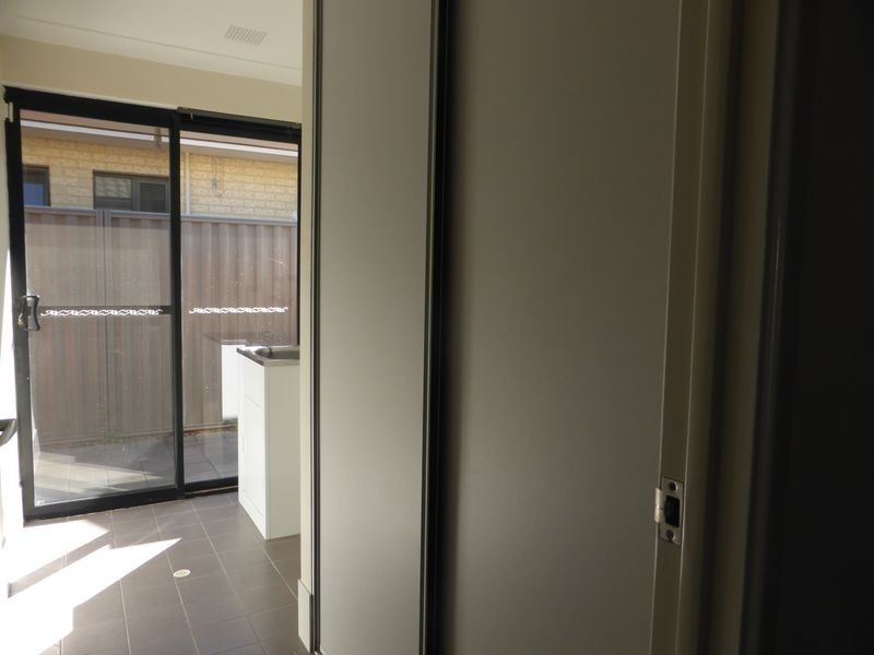 6 Archdale Loop, Piara Waters WA 6112