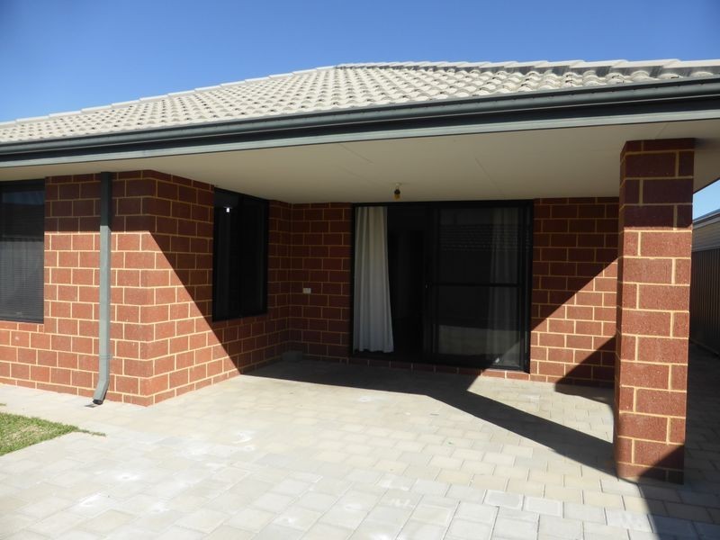 6 Archdale Loop, Piara Waters WA 6112