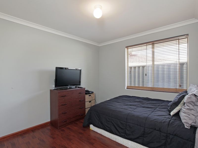8 Laurel Court, Thornlie WA 6108