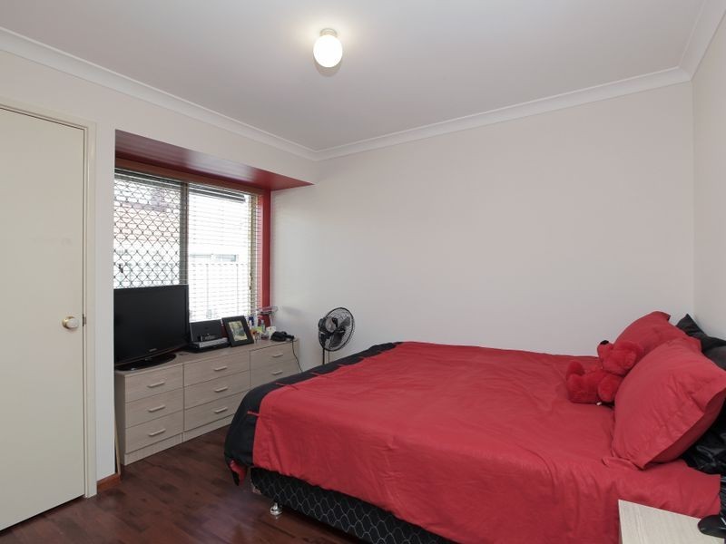 8 Laurel Court, Thornlie WA 6108