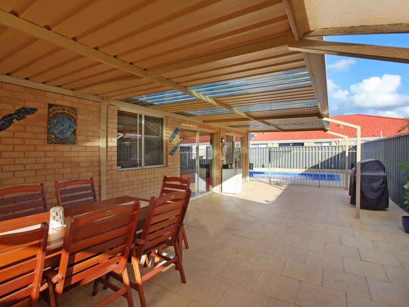 8 Laurel Court, Thornlie WA 6108