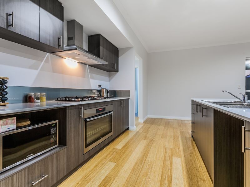 165 Honeywood Avenue, Wandi WA 6167