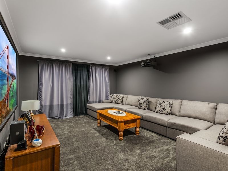 165 Honeywood Avenue, Wandi WA 6167