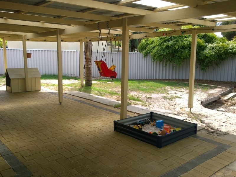 11 Breeze Court, Gosnells WA 6110