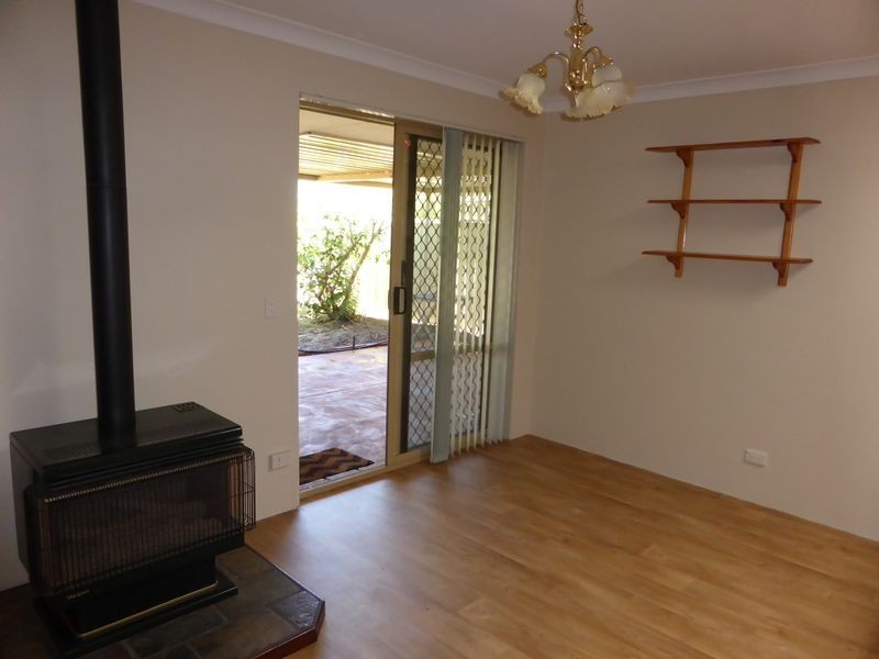 4/7 Terrigal Way, Armadale WA 6112