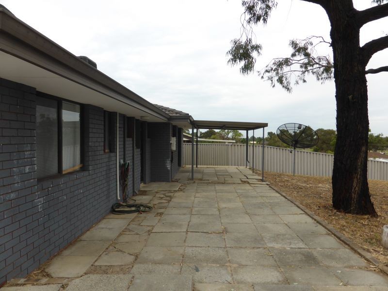 7 Quail Place, Langford WA 6147