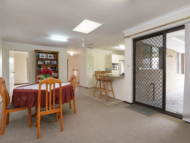 43 Ravenslea Drive, Parkwood WA 6147