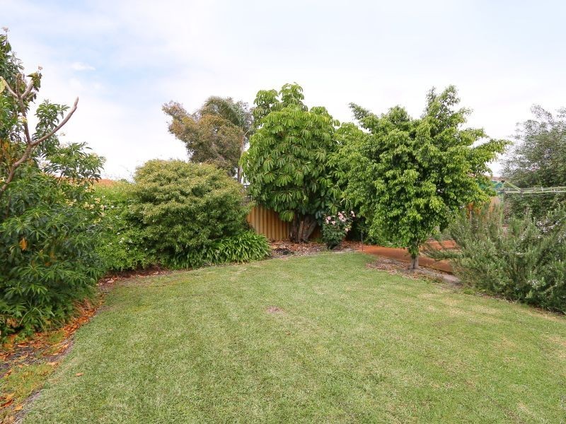 43 Ravenslea Drive, Parkwood WA 6147