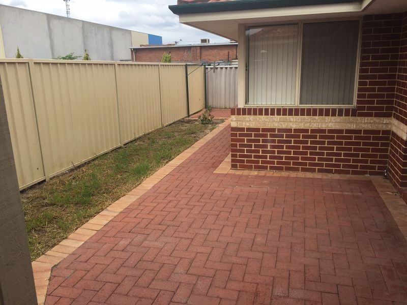 4/14 Loton Avenue, Midland WA 6056