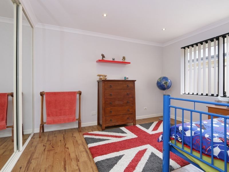 14 Oakleigh Pass, Harrisdale WA 6112